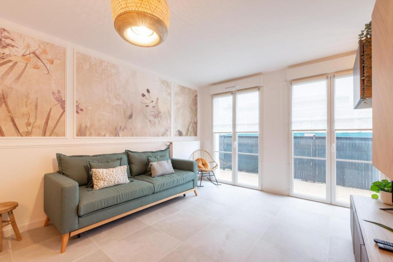 Le Jade By Plaza Apartment Serris Bagian luar foto