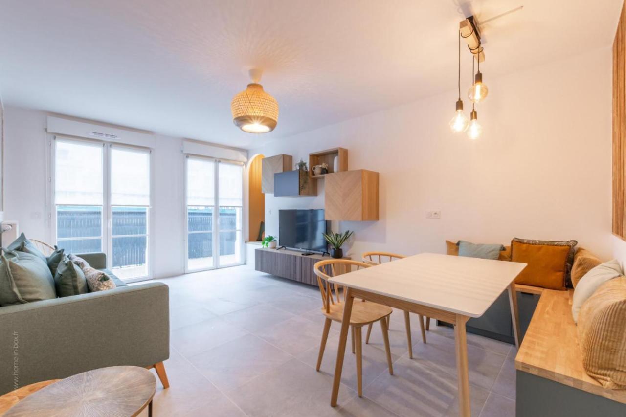 Le Jade By Plaza Apartment Serris Bagian luar foto